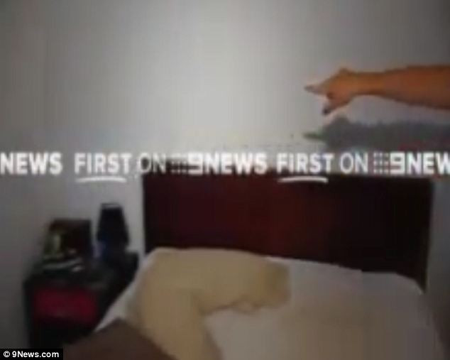 O mama, ingrozita. Ce a descoperit in camera fiicei ei, intr-o dimineata: Am crezut ca am un cosmar