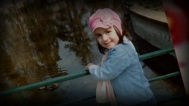 Fetita lor a murit dintr-o raceala banala, iar ei trebuie sa plateasca pentru a afla adevarul