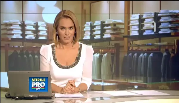 Magazinele de haine si incaltaminte, luate cu asalt dupa Sarbatori. Cat de mari sunt reducerile