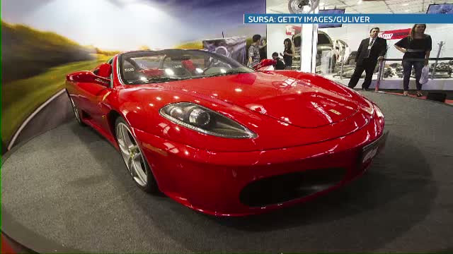 O dansatoare romanca din Italia, acuzata de furtul unei masini Ferrari