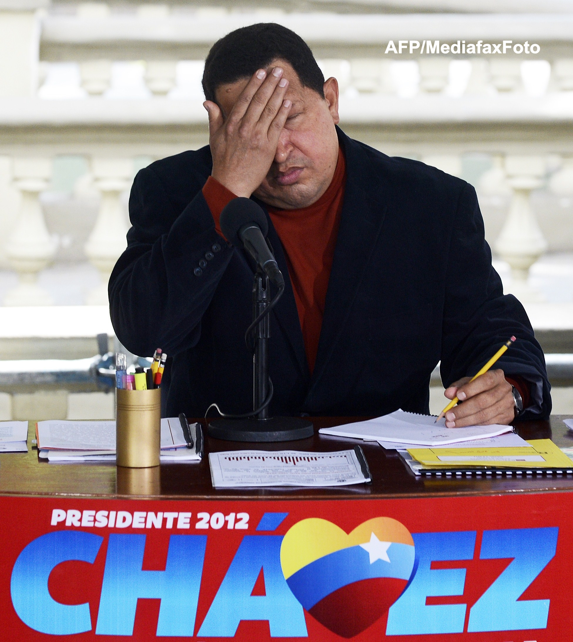 Situatie nemaintalnita in Venezuela. Presedintele Hugo Chavez nu va putea depune juramantul joi