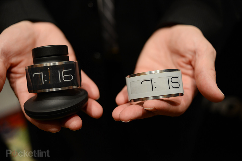 Are 0,8 milimetri: Acesta este cel mai subtire ceas de mana din lume!