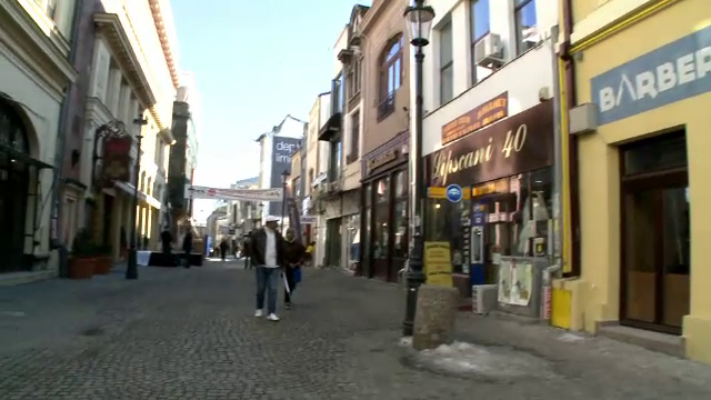 Miile de romani care-si petrec serile in Centrul Vechi isi risca viata in fiecare seara