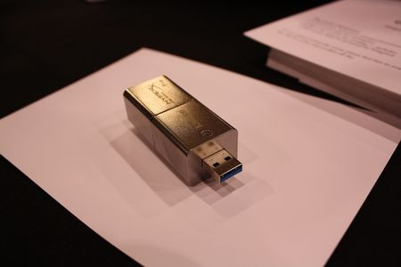 FOTO. Premiera mondiala la CES. A fost lansat stick-ul USB cu o capacitate de 1 Terabyte