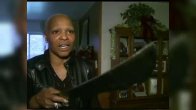 Un hot a adormit in casa pe care a jefuit-o. Proprietara: "I-am facut cafea, dar am luat si maceta"