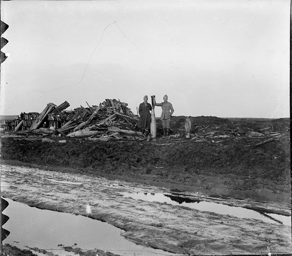 Imagini din Primul Razboi Mondial nemaivazute, gasite de un colectionar, intr-un aparat foto vechi