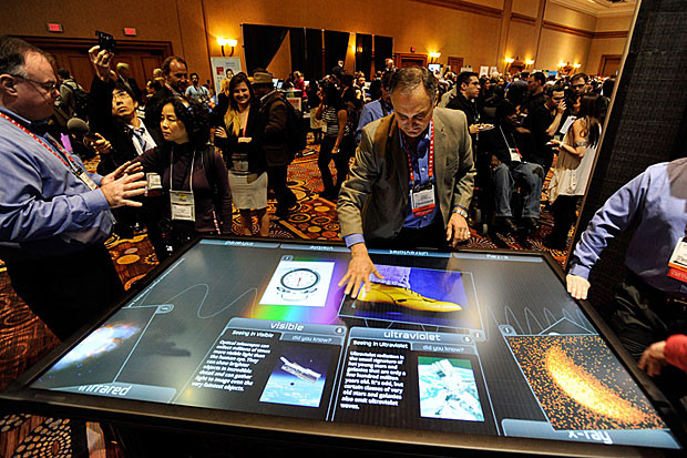 Premiile CES 2013. Care este cel mai bun telefon de la targ si ce gadget a castigat "Best of Show"