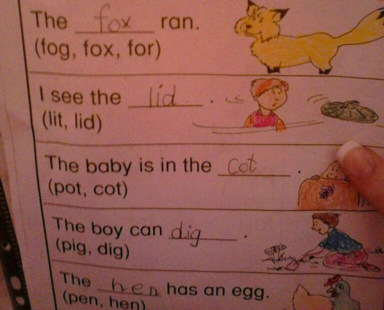 Ce a scris un copil de cinci ani in tema pentru acasa. Fotografia a ajuns imediat virala