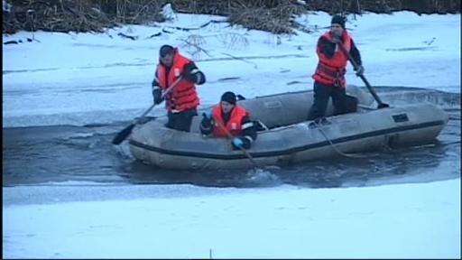 Pompierii si scafandrii vor relua cautarile baiatului de 6 ani, disparut in apele Somesului Mic