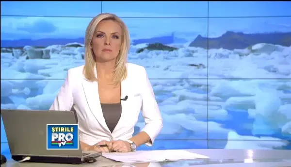 Sloiurile de gheata au smuls copacii si au distrus barcile pescarilor. Fenomen periculos la Tulcea