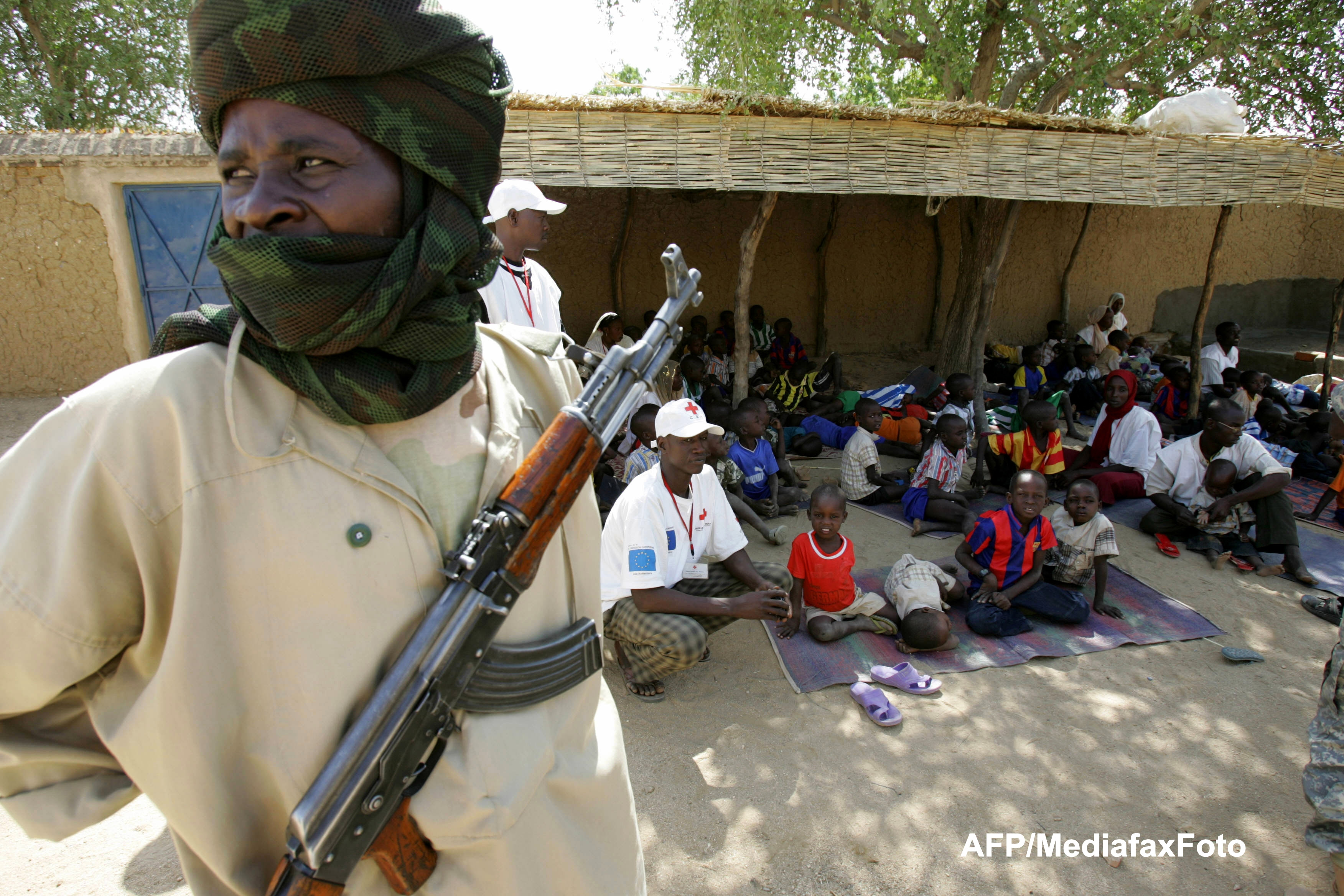 Militarul francez ranit in cursul raidului in Somalia a murit, au anuntat insurgentii shebab