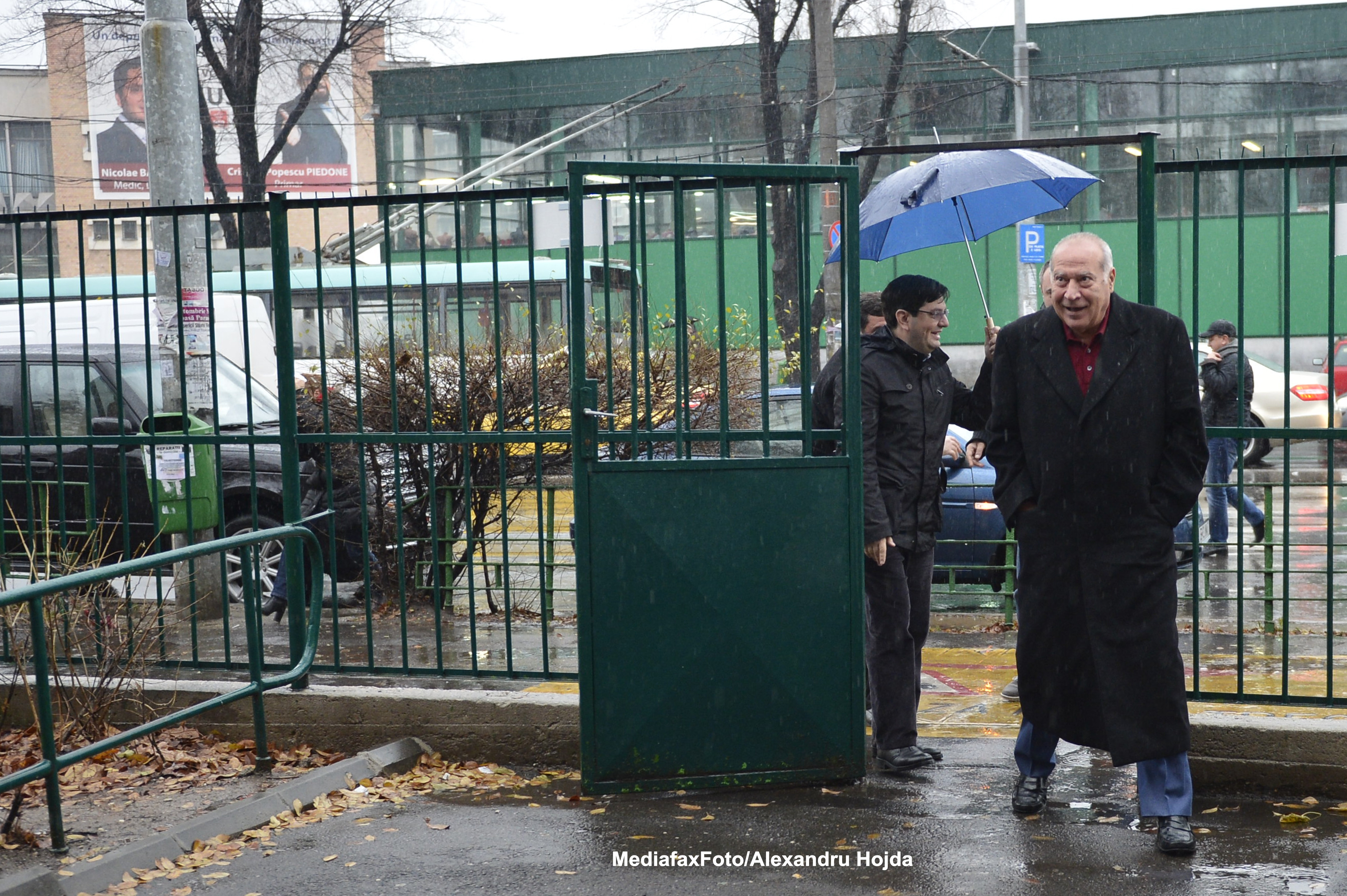 Dan Voiculescu: Voi depune juramantul in calitate de senator saptamana viitoare