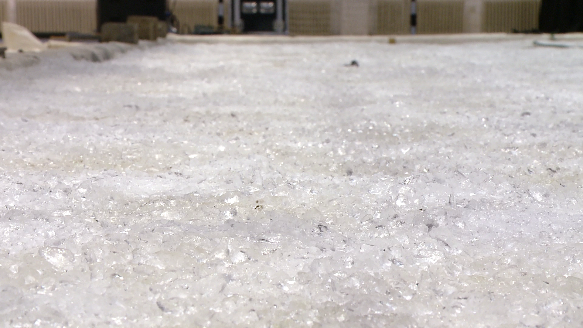 Parchetul din Sala Olimpia, transformat intr-o scena de gheata pentru un spectacol de balet. VIDEO