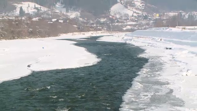 Comandamente de urgenta formate in mai multe localitati din Romania, de teama viitoarelor inundatii