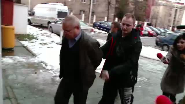 Familie de doctori, arestata preventiv. Obliga tinere din Republica Moldova sa se prostitueze