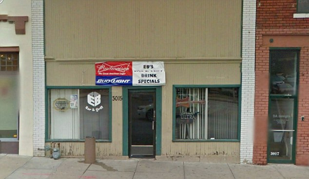 Ce se intampla cand unei femei insarcinate ii se rupe apa in club. Politia a trebuit sa intervina