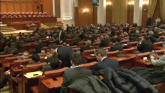 In ce vor sa investeasca parlamentarii romani, in 2013: parcuri, biserici, camine culturale