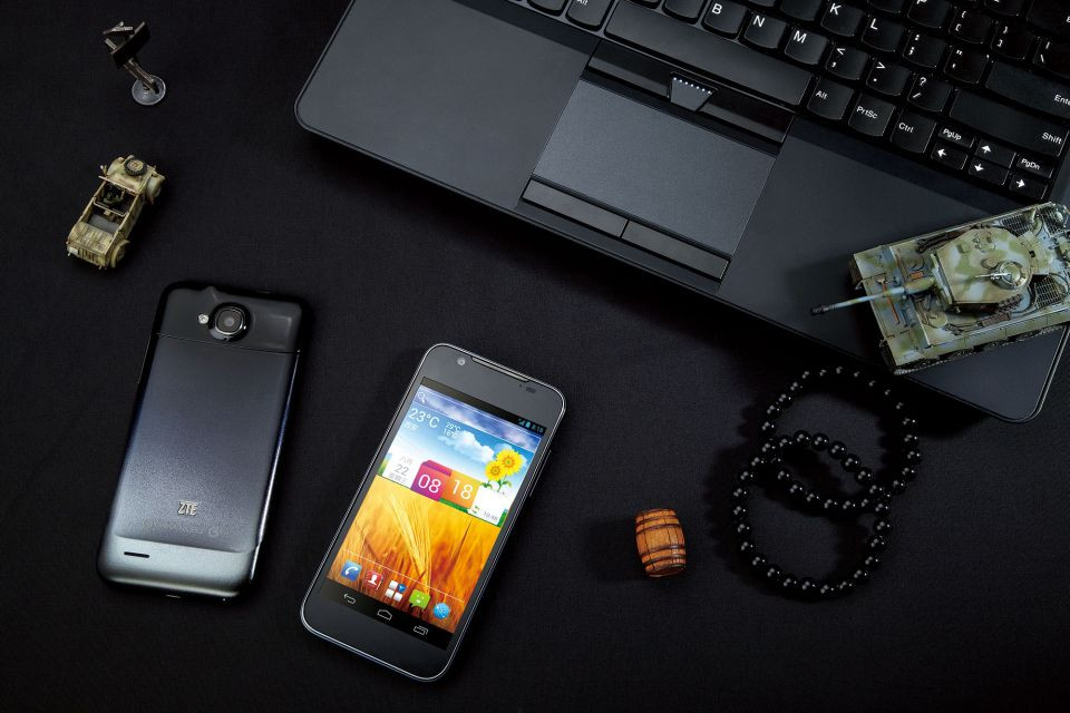 ZTE Grand Era, cel mai subtire telefon quad-core din lume