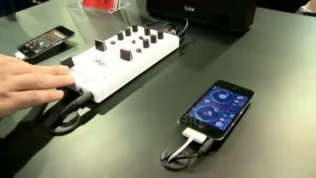 In cautarea sunetului perfect. Cum arata cea mai mare boxa portabila de pe planeta