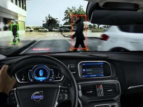 Cea mai sigura masina din lume: are airbag pentru pietoni si senzori care impiedica tamponarea VIDEO