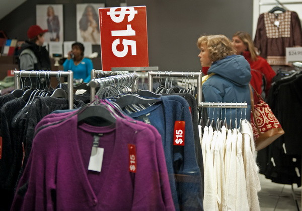 "Au fost cei mai bine cheltuiti bani". Rochia pe care o tanara a dat 200 de lei si care i-a salvat viata dupa un accident