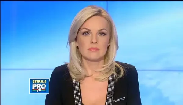 Andreea Marin, la un pas de accident in drum spre casa.