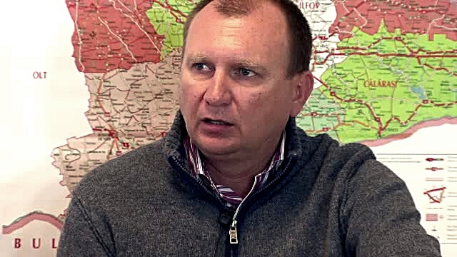 Floria: Cat am fost baricadat am schimbat mesaje cu un roman. Ultimul lui mesaj: "Sunt ostatic"