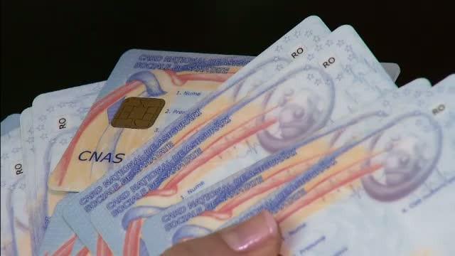 Autoritatile incep astazi distribuirea cardurilor de sanatate. Cum arata si cand le vom putea folosi