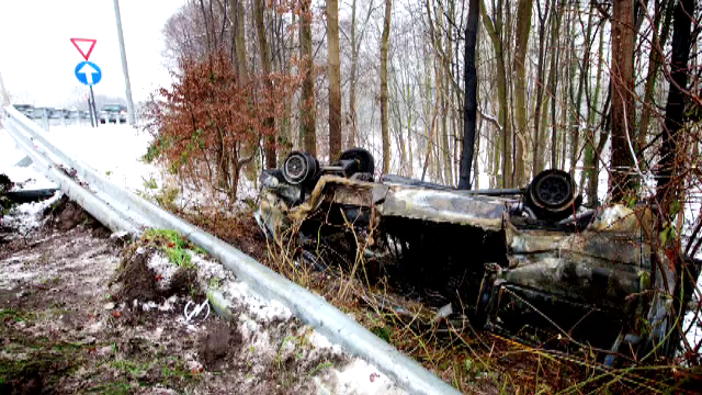 3 romani au murit,iar doi au fost spitalizati,dupa ce au cazut cu microbuzul in prapastie, in Belgia