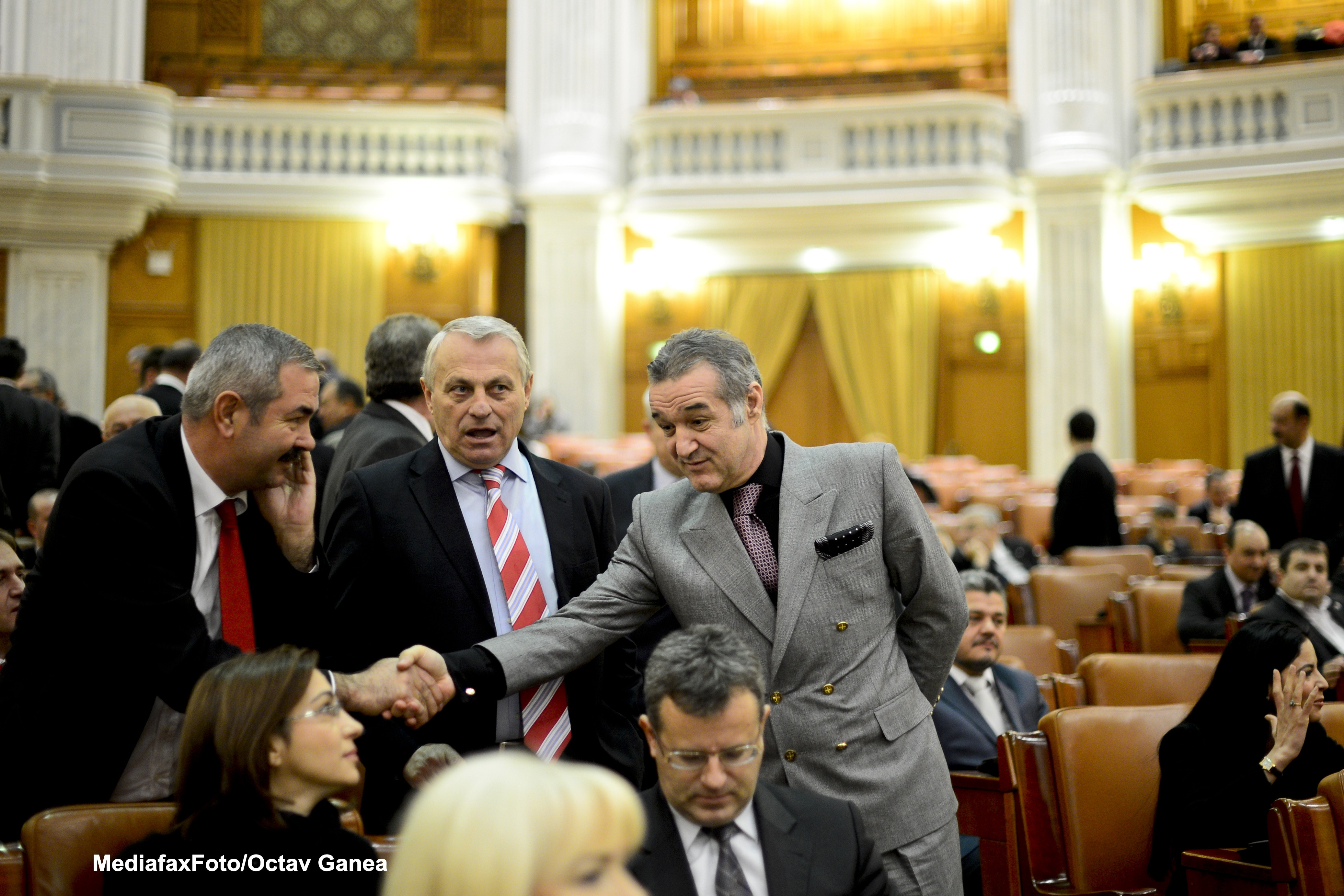 Super-imunitatea parlamentarilor va ajunge in plen. Ce a mai aprobat Comisia de statut