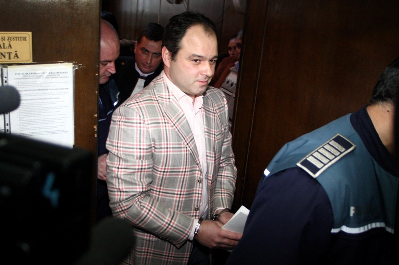 Fostul ofiter al fortelor aeriene militare Aurel Fratila, iubitul Biancai Brad, condamnat la 18 luni de inchisoare in SUA