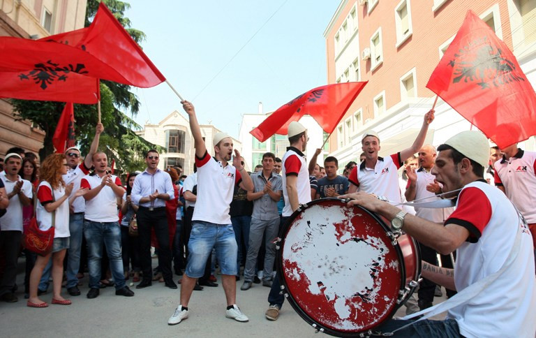 ONU "face apel la calm" in contextul unor noi tensiuni intre sarbi si albanezi
