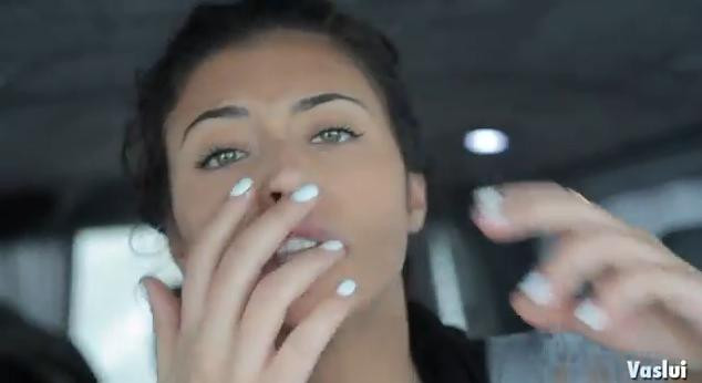 Clipul de mii de LIKE-uri postat de Antonia pe Facebook. Ce face alaturi de doi baieti in masina