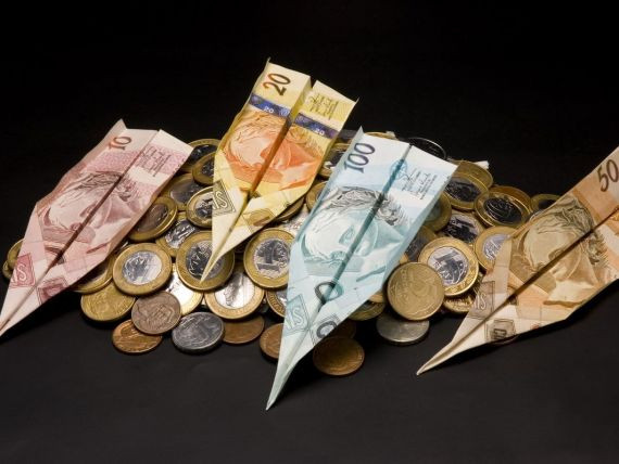 Cine are cea mai mare datorie din lume: 230% din PIB