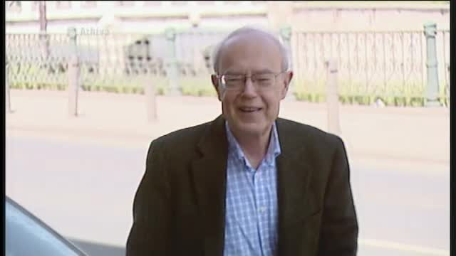 Regele Mihai, dat in judecata de un violonist german. Sustine ca este fiul Altetei Sale