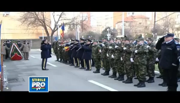 Zeci de timisoreni au dat mana cu mana si au jucat “Hora Unirii”. VIDEO