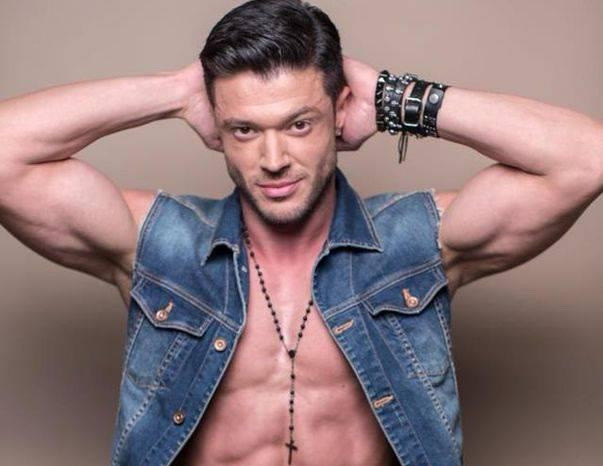 Cel mai mare inamic al patratelelor de pe abdomenul lui Victor Slav. De unde vine pericolul