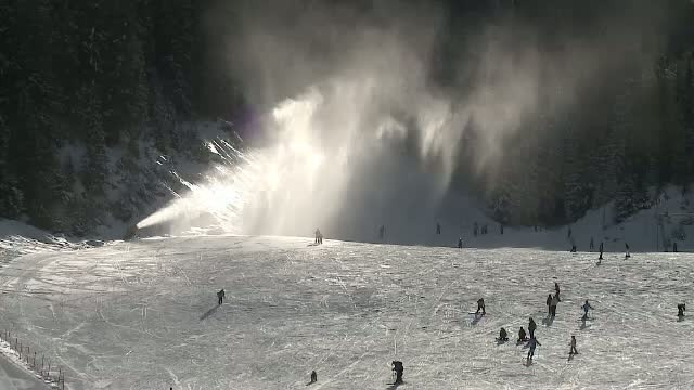 Tot mai multi romani merg in vacanta de iarna la bulgari. La Bansko, cu 150 de euro au 5 zile de vis