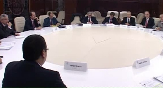 Liviu Voinea: Intreruperea acordului cu FMI ar creste cheltuielile cu dobanzile cu 0,34% din PIB