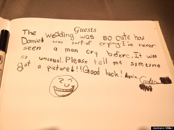 Mesajul unui copil la o nunta a devenit viral pe internet. Ce le-a transmis mirilor. FOTO