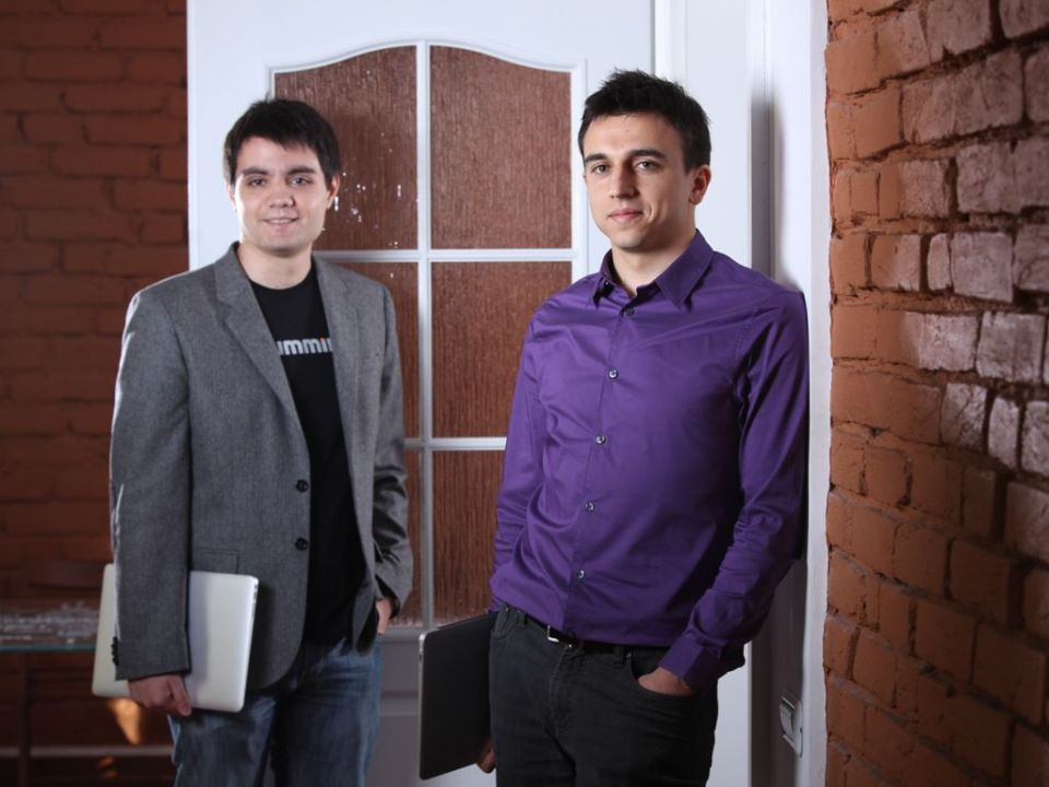 Doi romani au revolutionat Twitter-ul: compania i-a angajat manageri. Acum fac recrutari din Romania