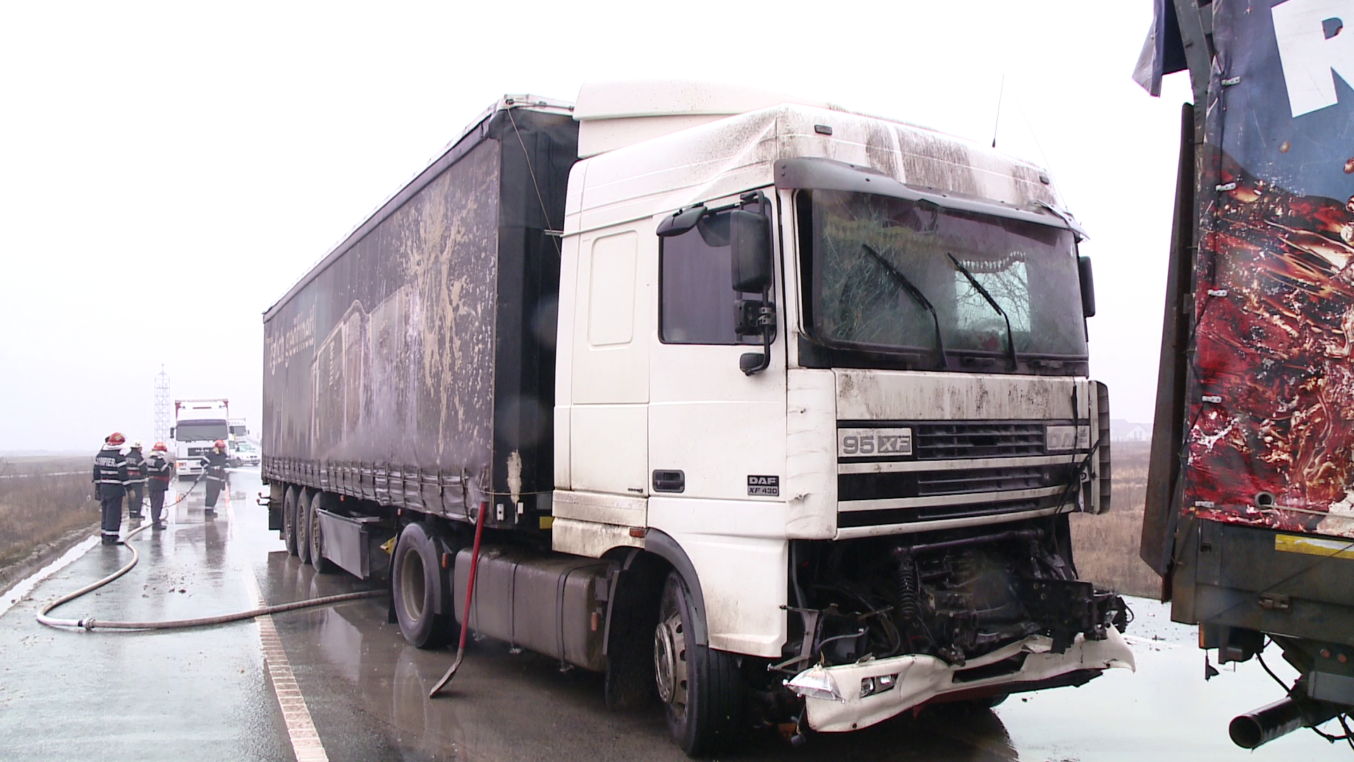 Accident in Cluj-Napoca. Un TIR a intrat intr-o casa