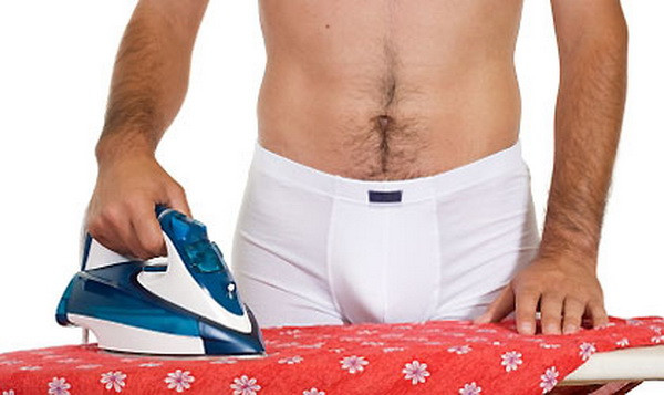 Barbatii care se implica in treburile casnice fac sex mai rar