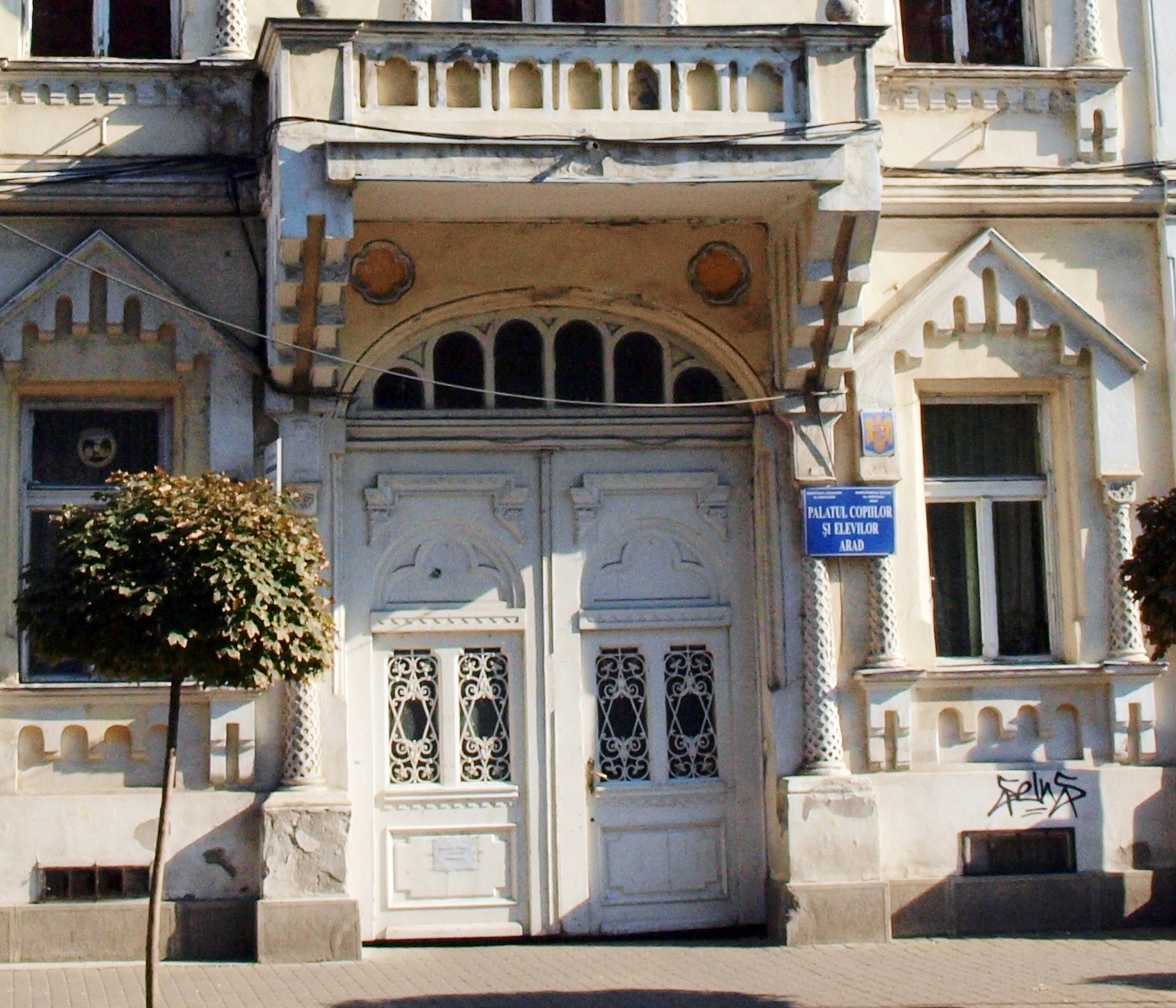 Palatul copiilor din Arad, evacuat in urma unui incendiu in sala de informatica