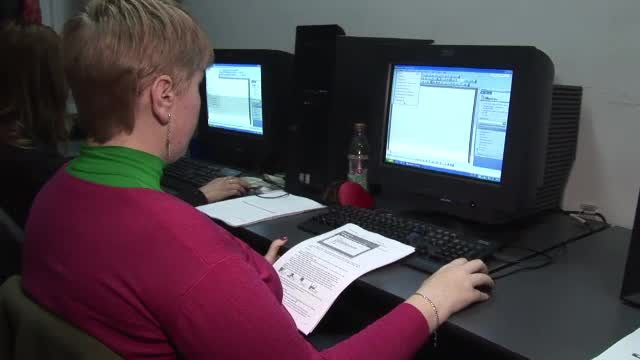 Diplomele saraciei. Absolventii de facultate si master care nu isi gasesc locuri de munca