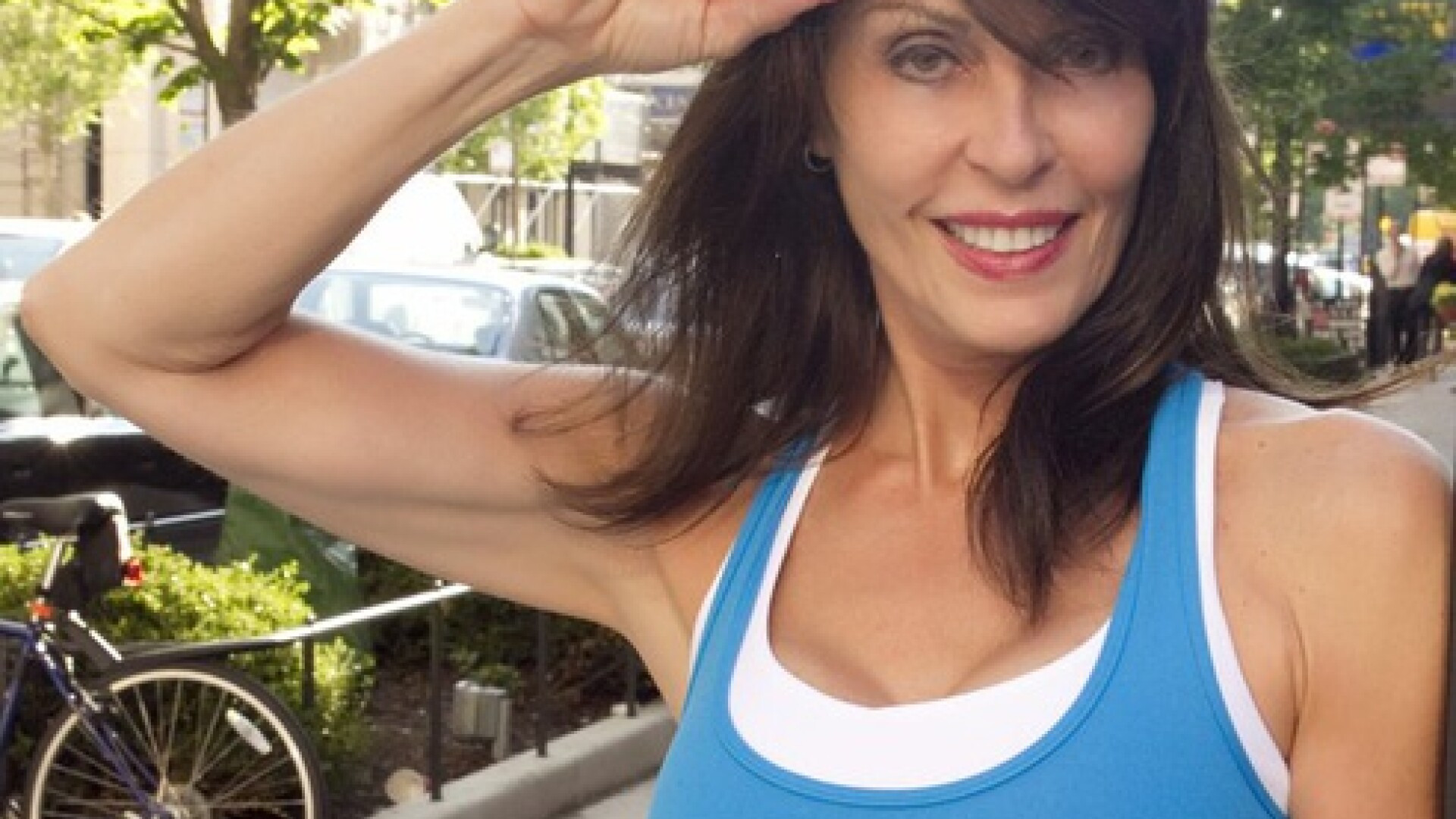 Arata ca o femeie de 30 de ani, insa lucrurile nu stau deloc asa. Ce varsta are femeia din imagine