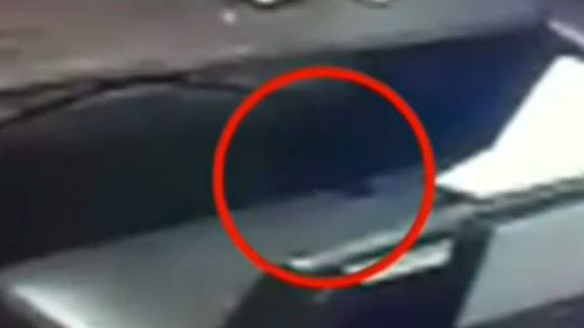 VIDEO. Momentul in care un iPhone se misca inexplicabil intr-un bar. Patronul: "A fost o fantoma"