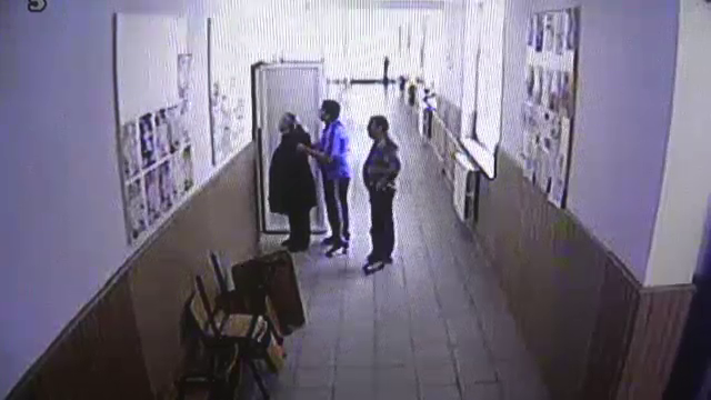 Un profesor din Baia-Mare a fost gasit mort in sala de curs