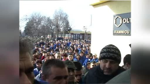 Greva spontana la Oltchim. Muncitorii sunt speriati ca vor ramane fara locuri de munca