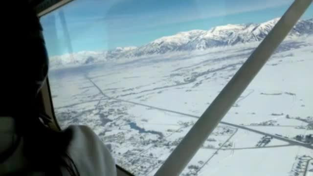 VIDEO. Un barbat din SUA a filmat momentul in care avionul sau a aterizat fortat si s-a rasturnat